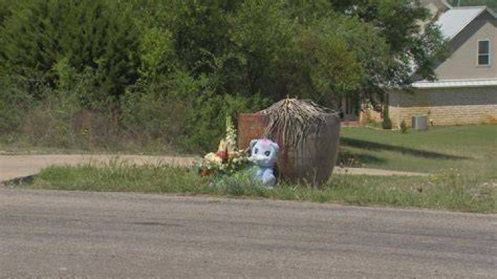 
Brock Isd Bus Accident Killed A 6 Year Old Student, Parents Are Mourning 