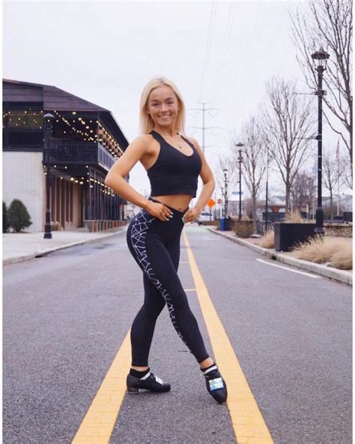 
Cassidy Carter Height, Weight, Net Worth, Age, Birthday, Wikipedia, Who, Nationality, Biography 