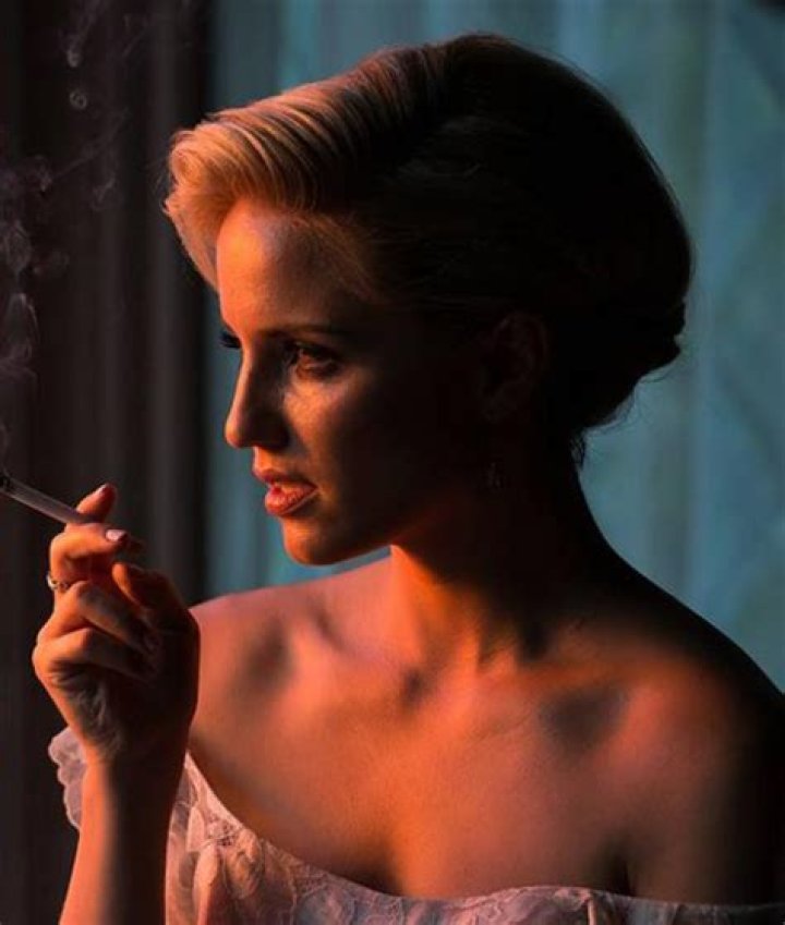 Dianna Agron: Boyfriend, net worth, tattoos, smoking & body measurements