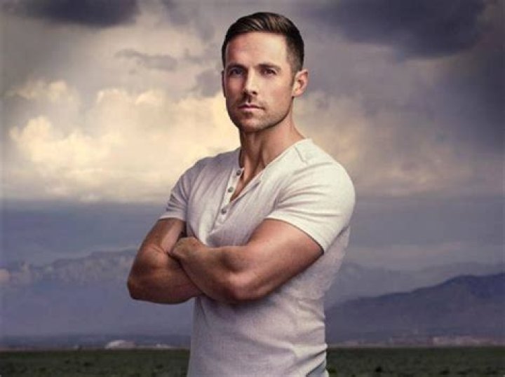 
Dylan Hamilton Height, Weight, Net Worth, Age, Birthday, Wikipedia, Who, Nationality, Biography 