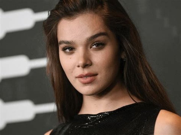 Hailee Steinfeld (Actress) Wiki, Bio, Age, Height, Weight, Measurements, Affair, Dating, Career, Facts