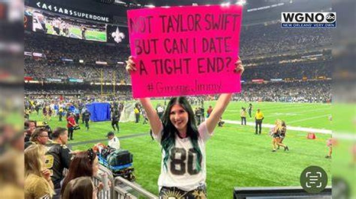 
Is Jimmy Graham married to an ex-wife? Or have an ex-girlfriend? 