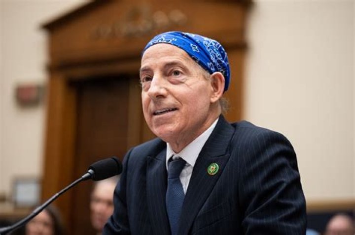 
Jamie Raskin Wearing Hair Mask, Is He Going Bald? 