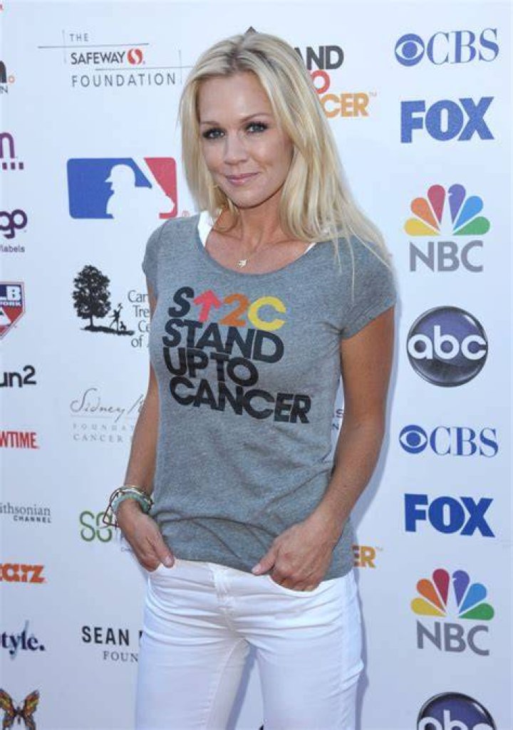 Jennie Garth Height, Weight, Net Worth, Age, Birthday, Wikipedia, Who, Nationality, Biography