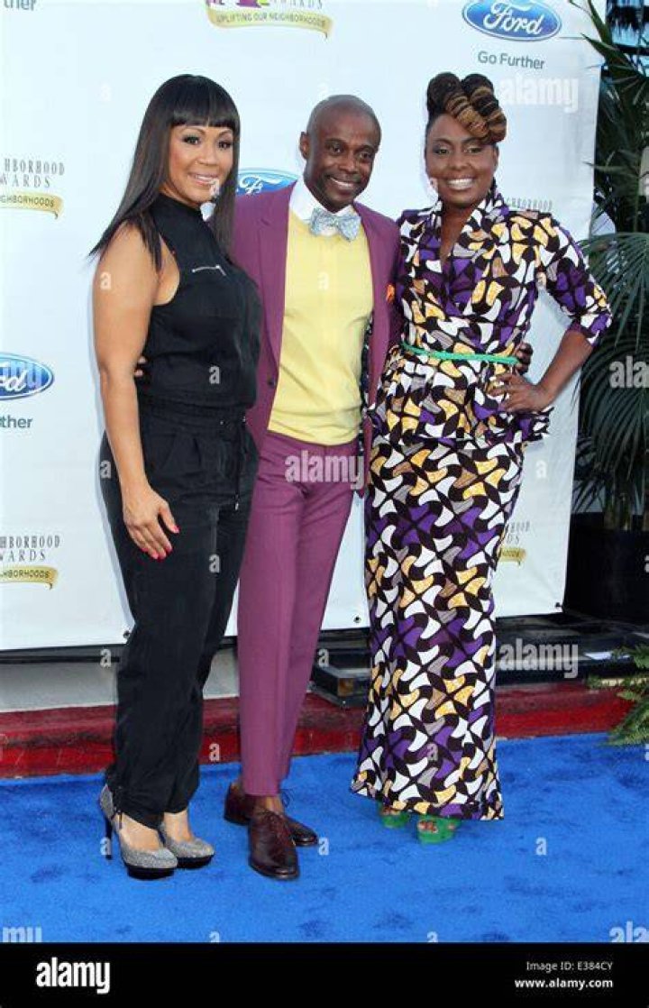 Kem is Married to Wife: Erica Owens. Kids.