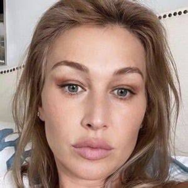 Marielle Hadid Biography, Age, Wiki, Mother, Husband, Children and Net Worth