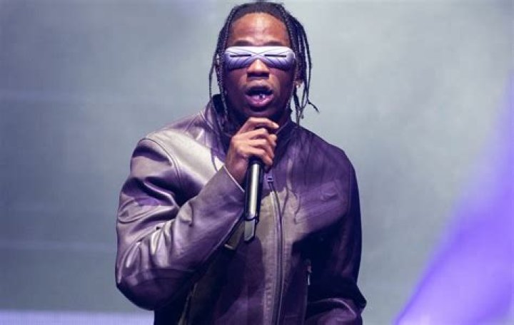 Travis Scott’s manager slams Malu Trevejo