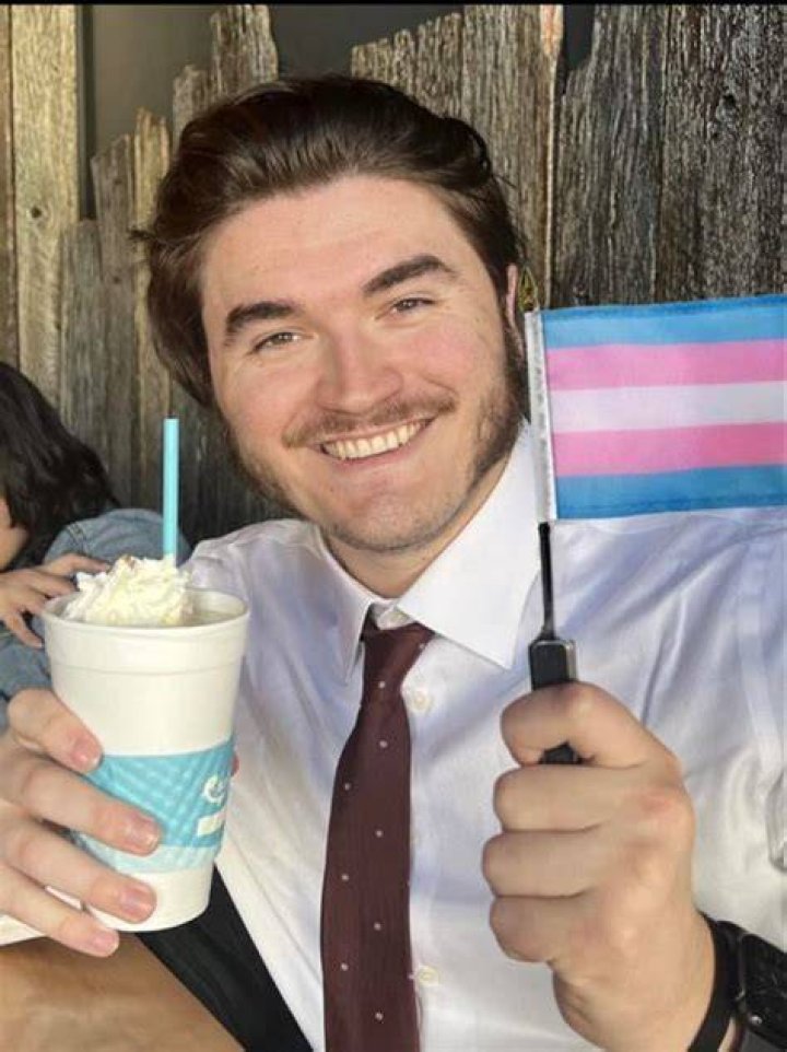 What Is Jschlatt Sexuality? Find Out If The Youtuber Is Gay