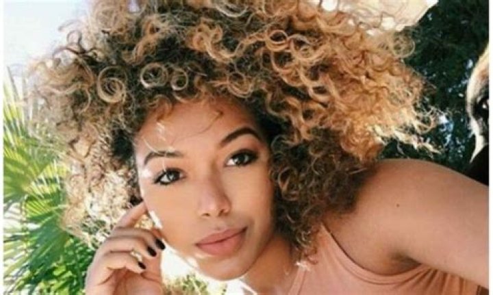
Who Are Cora Gauthier Parents? Net Worth And Family Facts 