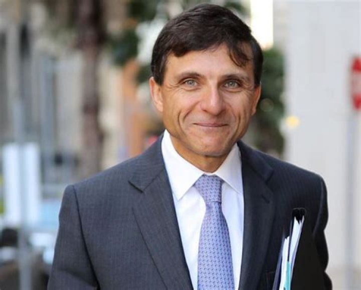
Who Is Arthur Moses Barrister? SC Wife Age & Wikipedia – Is He Lebanese? 