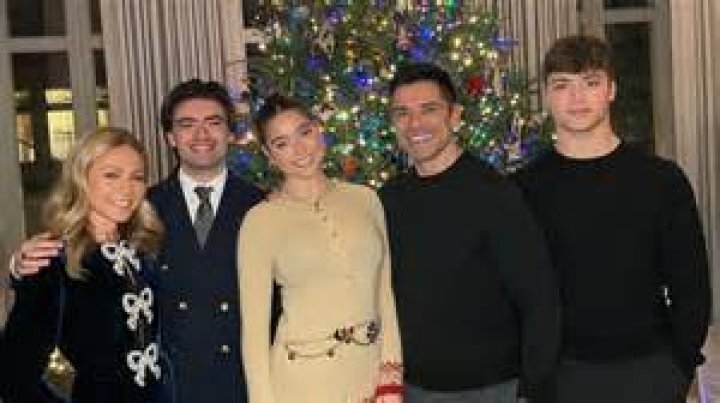 Why Was Kelly Ripa In Hospital? Meet Her Mother And Father On Instagram